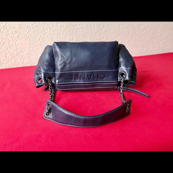 Authentic Chanel Indigo Blue Chain Shoulder Tote - Picture 4 of 8